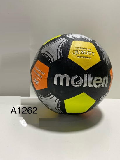 Picture of كرات قدم molten  A1262