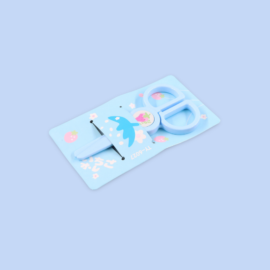 Picture of مقص أطفال بلاستيك ملون AAC024-1-125-TY-6027